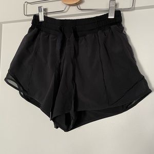 Lululemon | Hotty Hot Low Rise Short